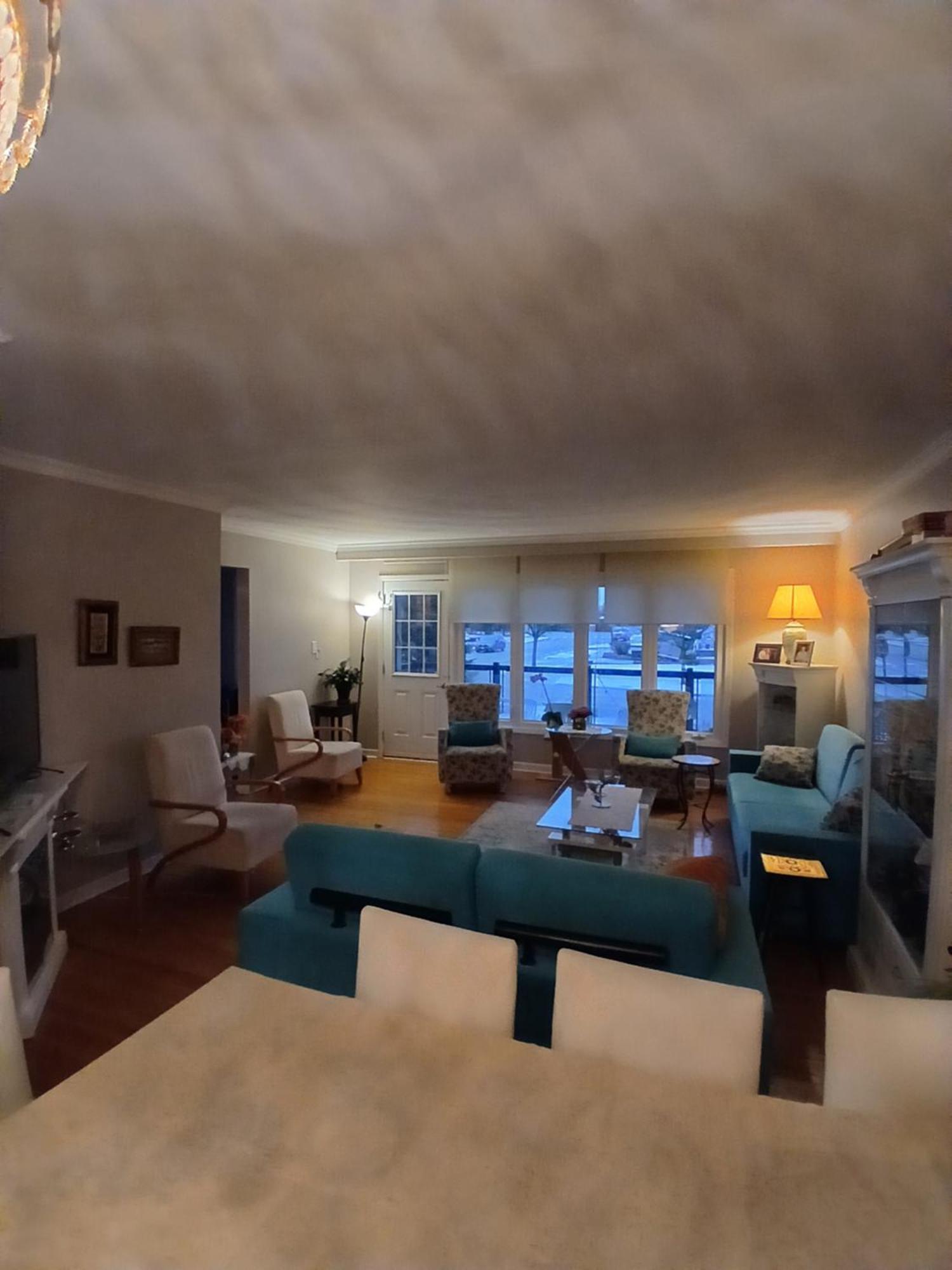Cozy Apartment With A Spacious Backyard In The Ravine Торонто Екстер'єр фото